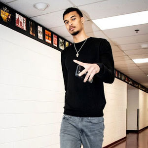 Meet your Posher, Gregory